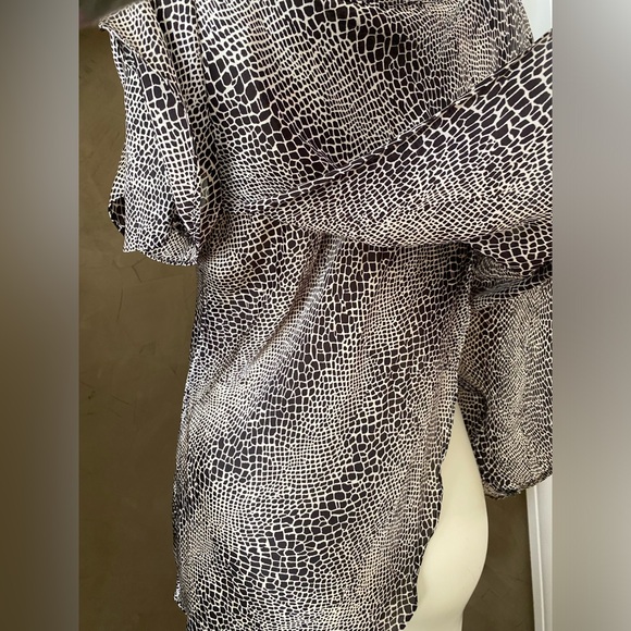 Violet & Claire Tops Blouse Leopard Print Layered wrap women’s size M - Picture 9 of 15
